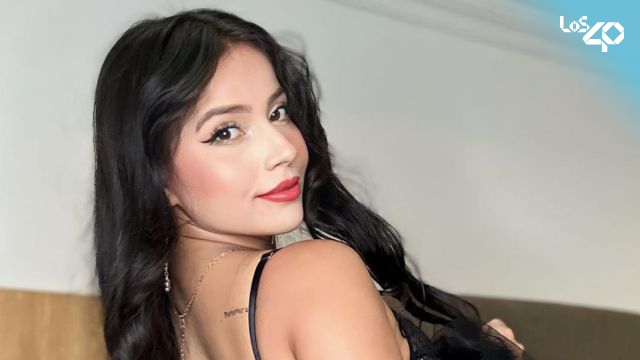 Aida Cortés presumió sus dotes con transparente vestido, pero le piden que haga otra pose