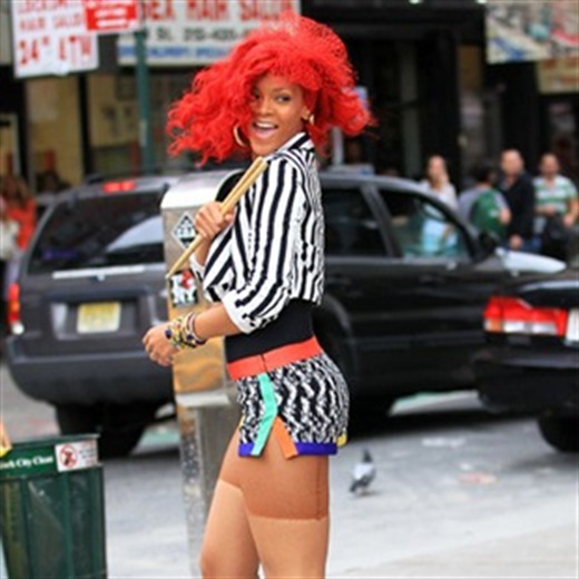 Rihanna rueda en Manhattan  video de What's your name?