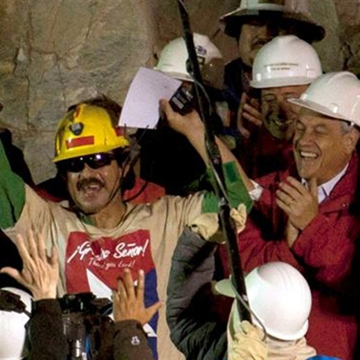 Artistas celebran rescate de mineros