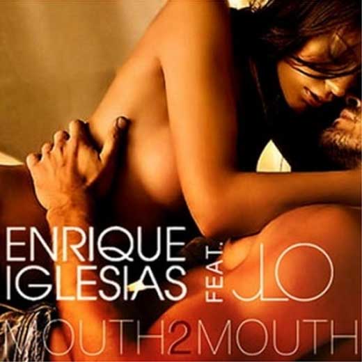 Enrique Iglesias y Jennifer Lopez se besan en nuevo dueto