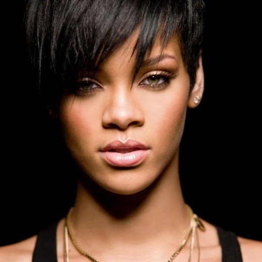 Rihanna desata el caos en la granja de su tío
