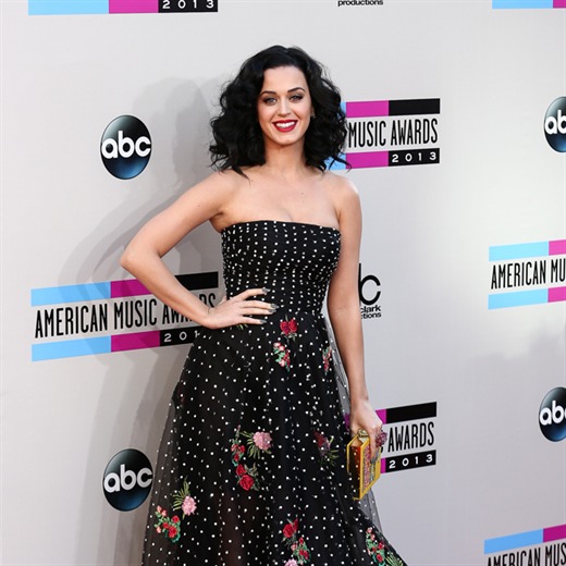 Katy Perry critica la obsesión por los 'selfies'