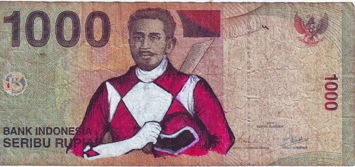 Los personajes de los billetes también se disfrazan en Halloween