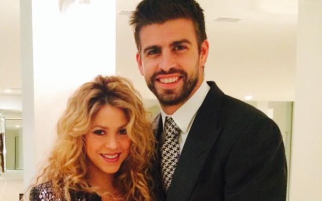 Shakira le da lecciones de fútbol a Piqué