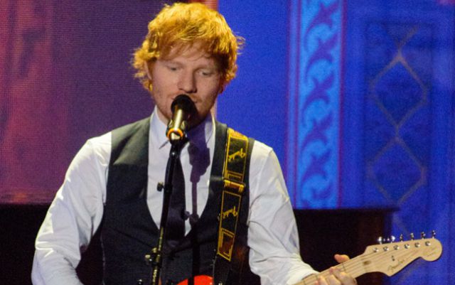 Ed Sheeran está obsesionado con las ventas de sus discos
