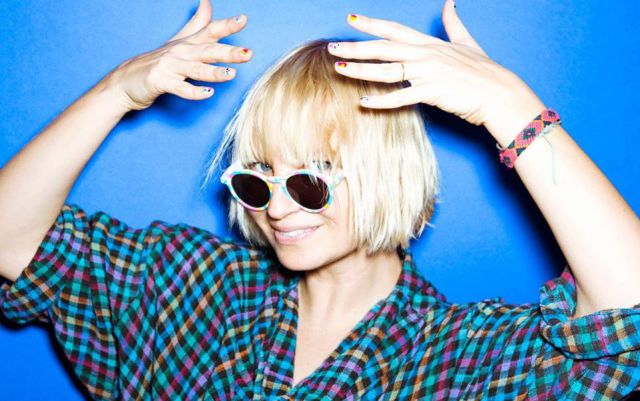 10 canciones que no sabias que habían sido escritas por Sia
