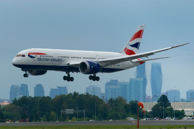 Fuerte olor en un avión de British Airways produjo aterrizaje de emergencia