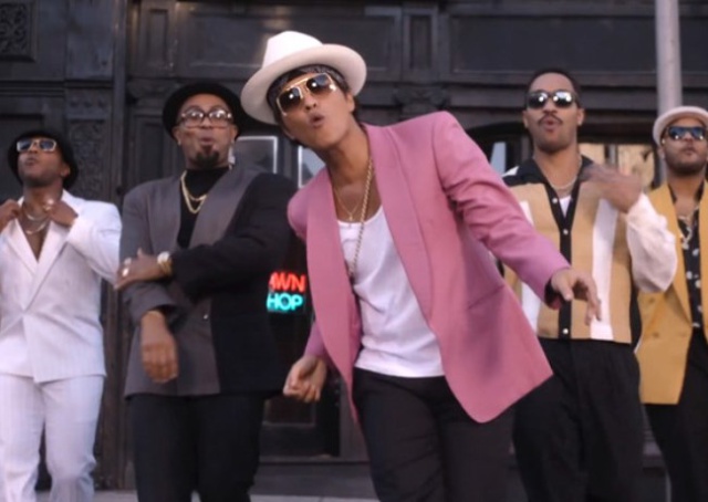Interesante unión de 280 películas para interpretar ‘Uptown Funk’ de Bruno Mars