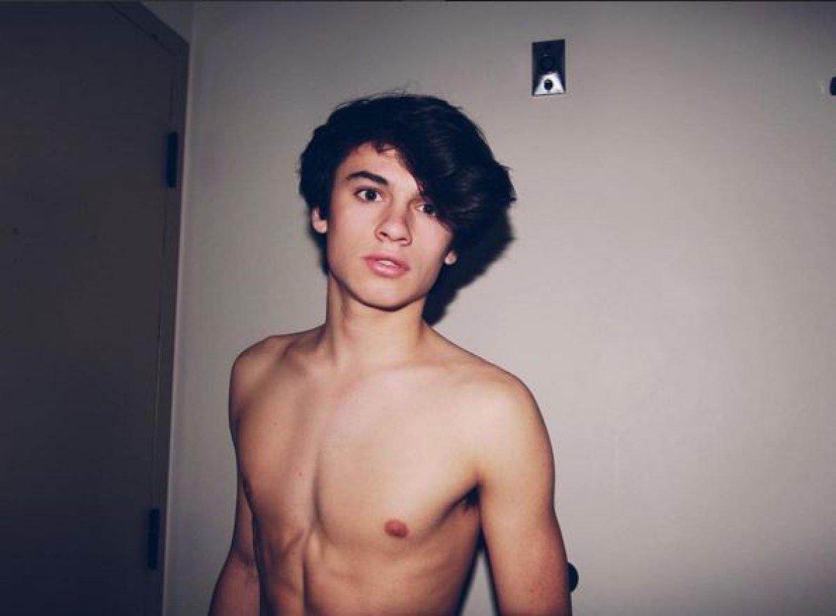 Dylan Lee Anderson debuta como modelo Fotogalería Actualidad