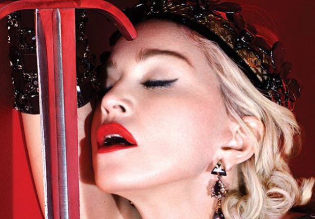 Madonna intenta persuadir a su hijo de volver a casa