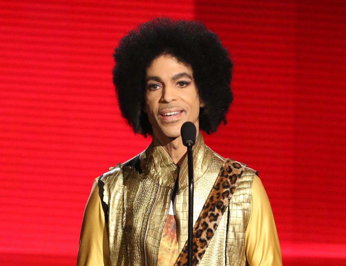 Celebridades reaccionan ante la muerte de Prince
