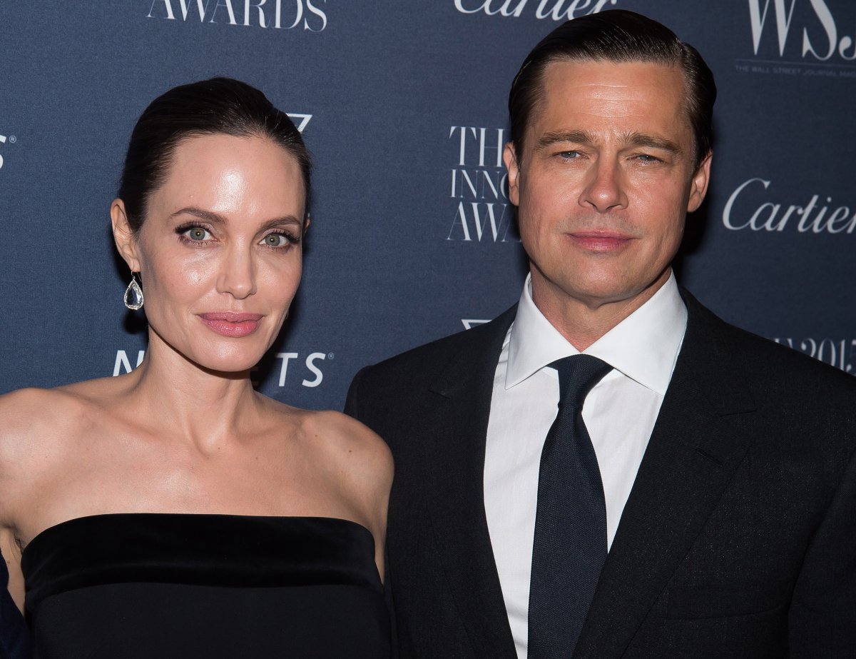 Angelina Jolie le estaría siendo infiel a Brad Pitt con un agente 007