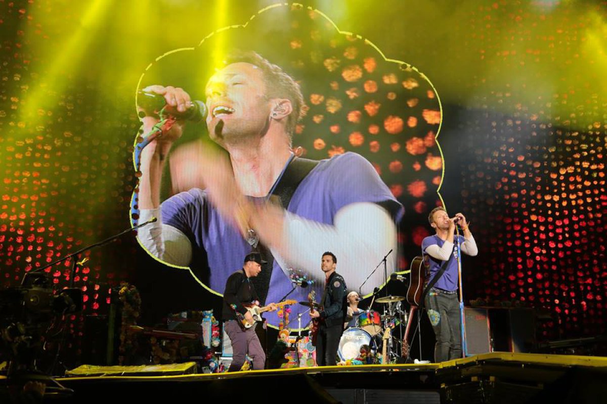 Hijos de Chris Martin y Gwyneth Paltrow también cantan y éste es su debut musical