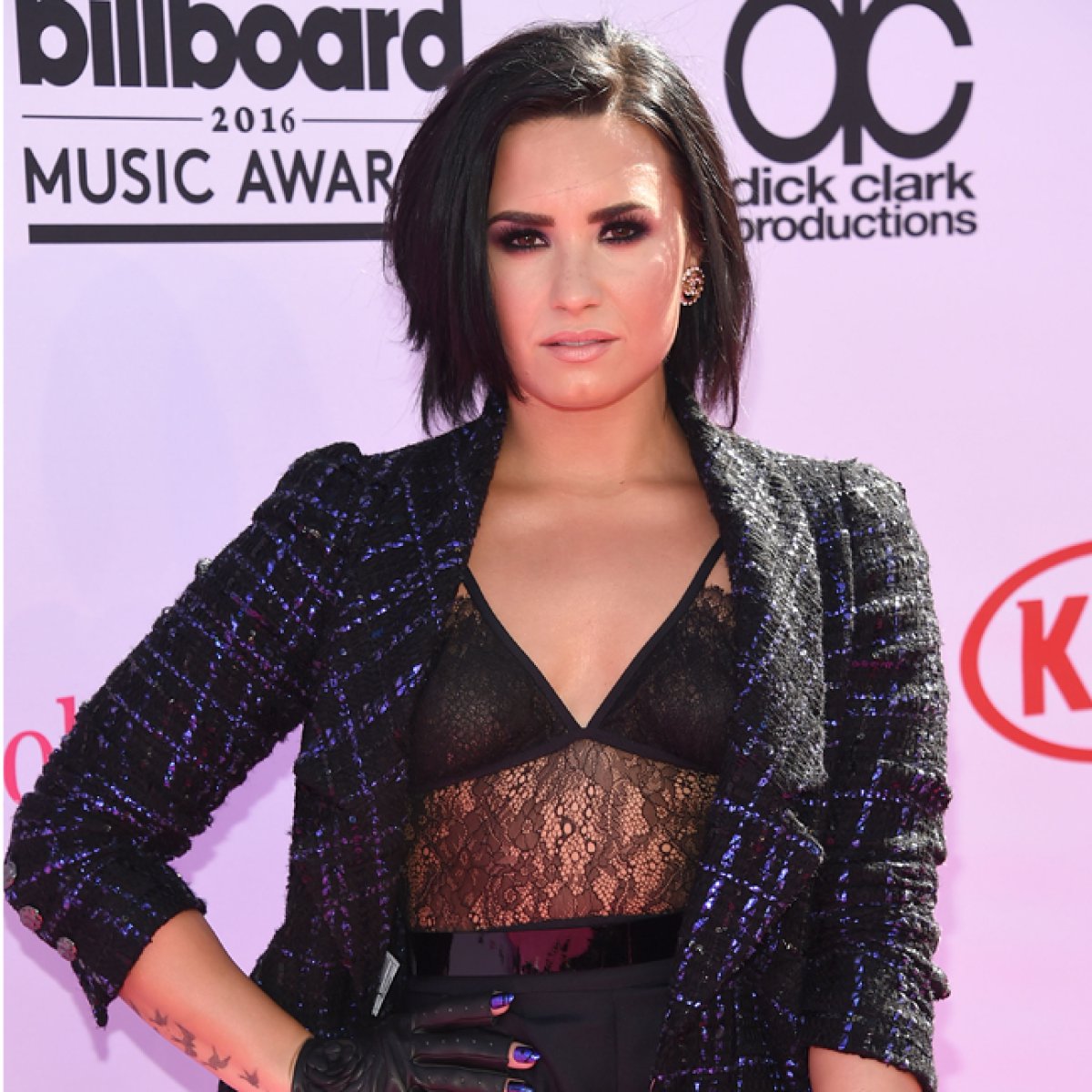 Demi Lovato causa polémica por atrevida broma que hizo en Twitter