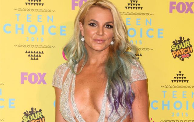 Britney Spears confirma su relación con el joven modelo Sam Ashghari