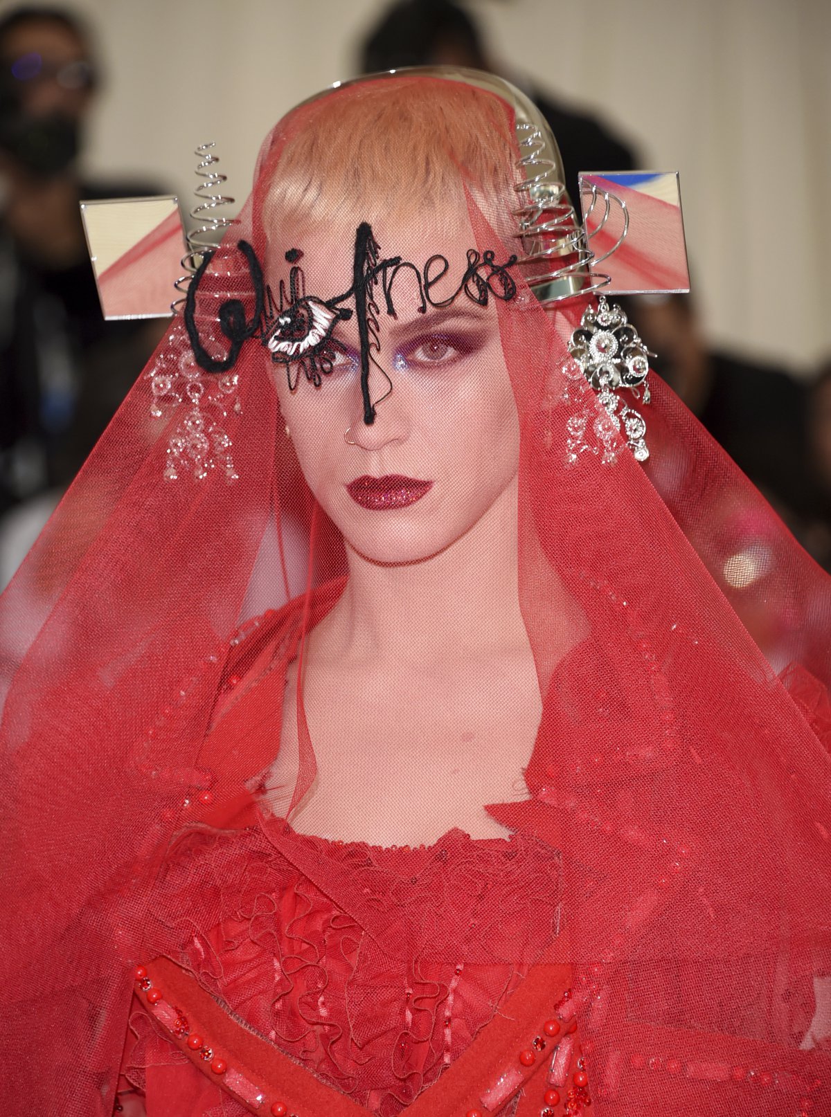 El excéntrico vestido de Katy Perry en la gala del Met
