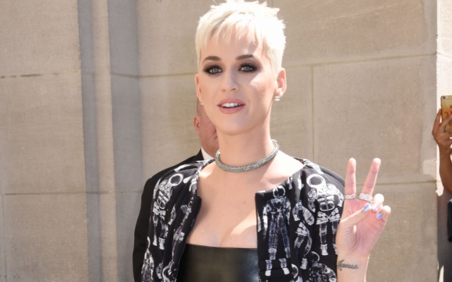 Katy Perry persiguió a Céline Dion por París