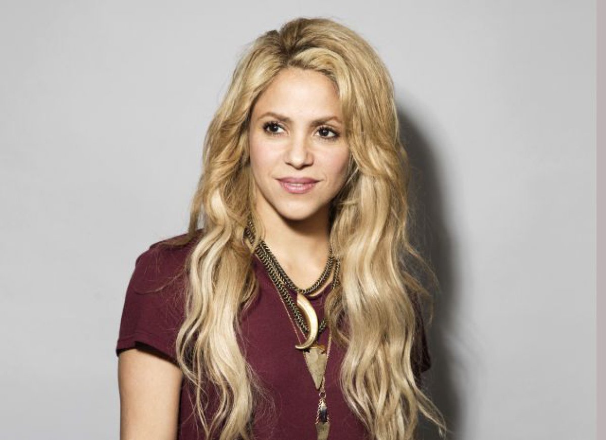 Shakira es el centro de críticas por esta foto con supuesto exceso de photoshop Fotogalería