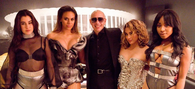 Pitbull lanza su más reciente video “Por favor” junto a Fifth Harmony