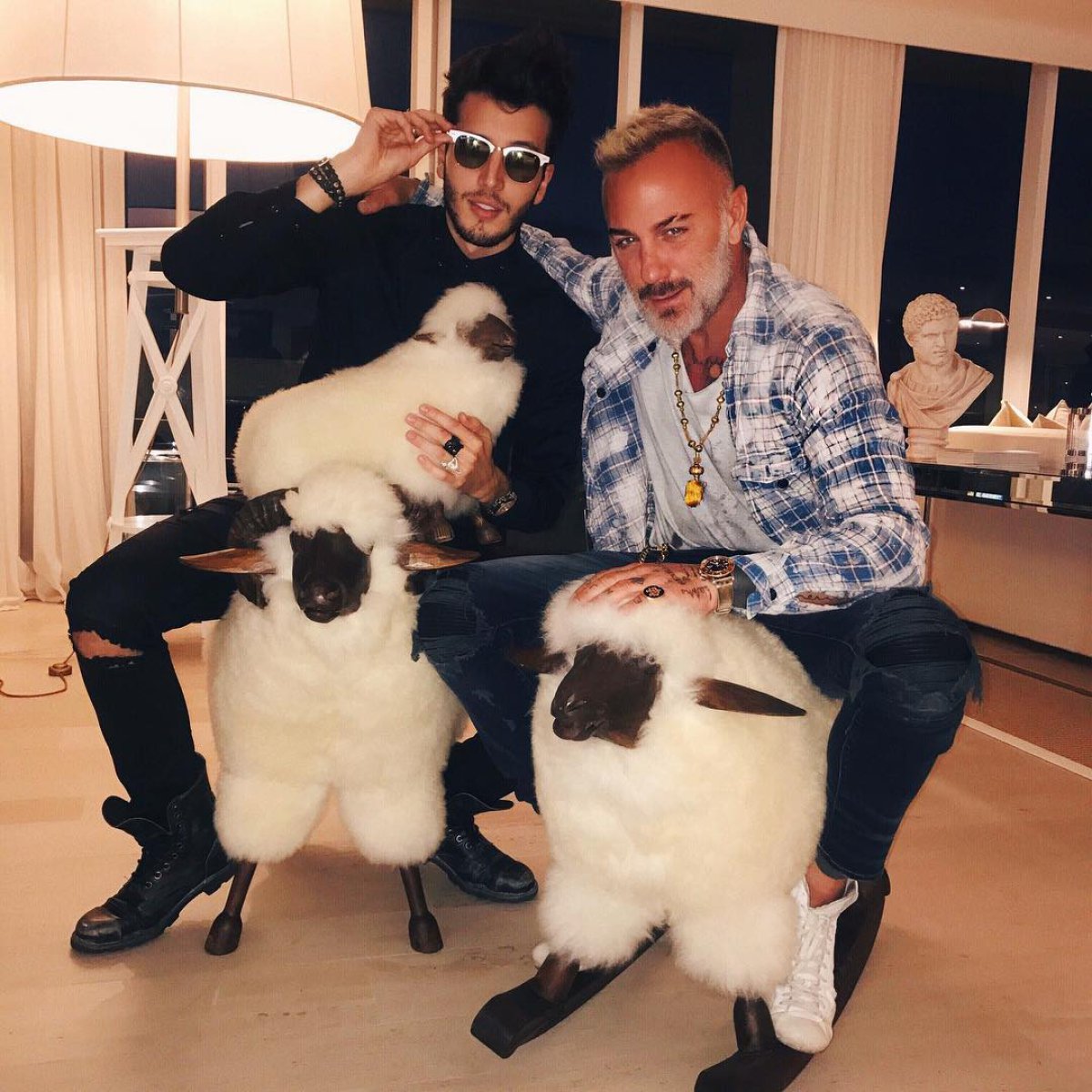 El Baile De Sebastián Yatra Y Gianluca Vacchi Que Da De Que Hablar En