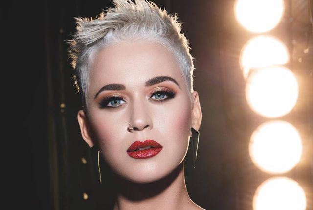 El vergonzoso momento que pasó Katy Perry por culpa de sus papás en plena transmisión