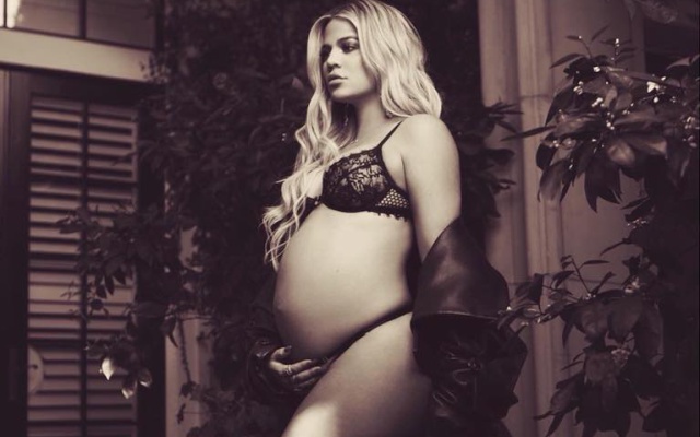 Khloé Kardashian da a luz a una niña