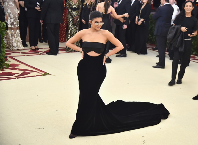 Polémica por portada de Kylie Jenner en Forbes... Conozca las razones.