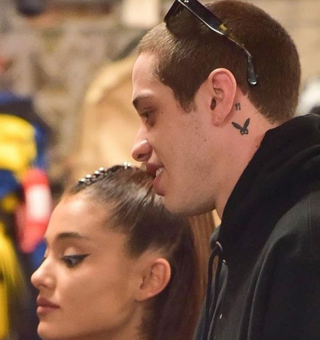Pete Davidson cubre otro tatuaje de Ariana Grande
