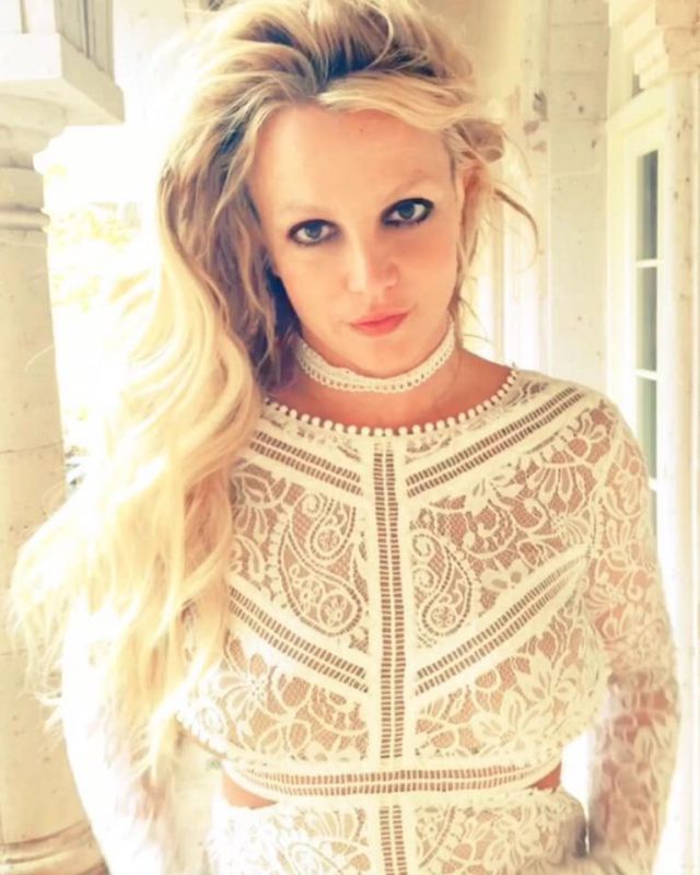 Britney Spears comienza el 2020 retomando los buenos hábitos en traje de baño