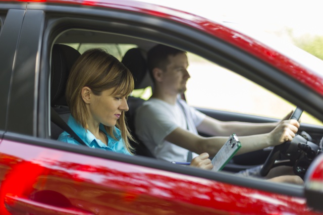 Sacar licencia de conducción no será tan fácil: ahora deberás presentar un examen