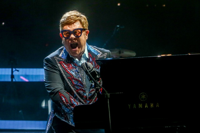 Elton John, anfitrión de un concierto benéfico con Mariah Carey, Alicia Keys, Billie Eilish y Billie Joe Armstrong