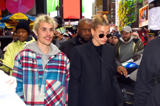 Hailey Bieber dedica la cuarentena a tratar el acné de Justin
