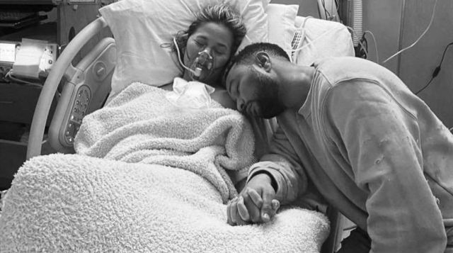 El dolor de Chrissy Teigen y John Legend tras perder a su bebé