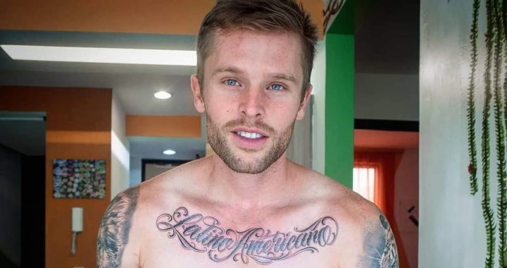 Zach Morris molesto por filtración de fotos íntimas de su OnlyFans