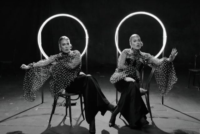 Adele lanza el potente video de su canción ‘Oh My God’