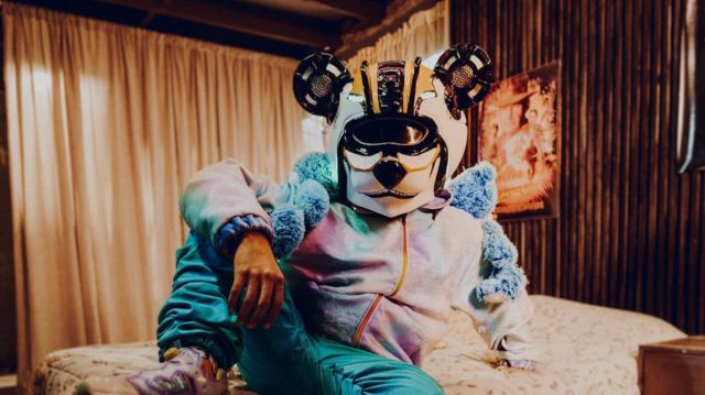 ‘The Panda’ sorprende con su versión de ‘Call Me’, el éxito de los 80’s