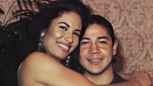 Viudo de Selena Quintanilla revela fotografía inédita junto a la cantante