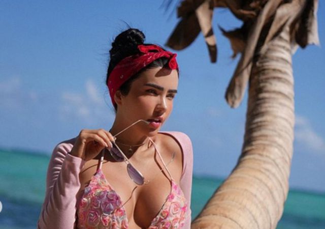 Ariana James despertó la atención de un ex Acapulco Shore con sensuales fotos en la playa