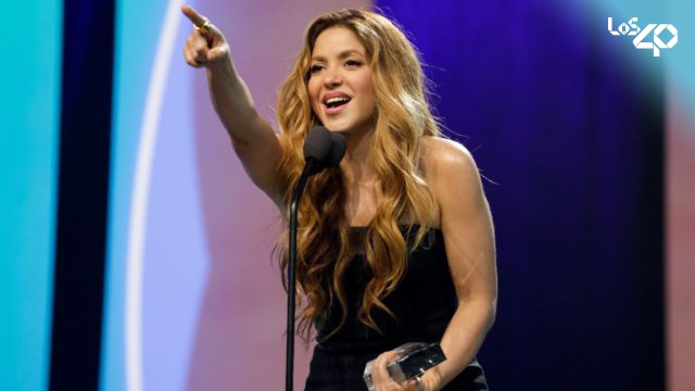 Shakira envía poderoso mensaje a las mujeres tras ganarse el premio a ‘Mujer del Año’